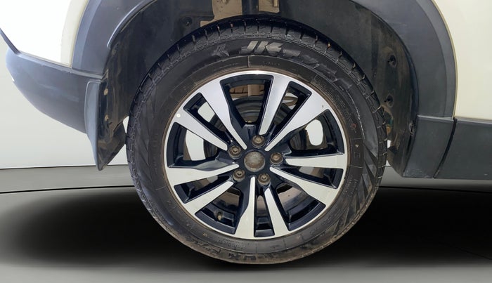 2020 Nissan Kicks XV TURBO 1.3, Petrol, Manual, 38,663 km, Right Rear Wheel