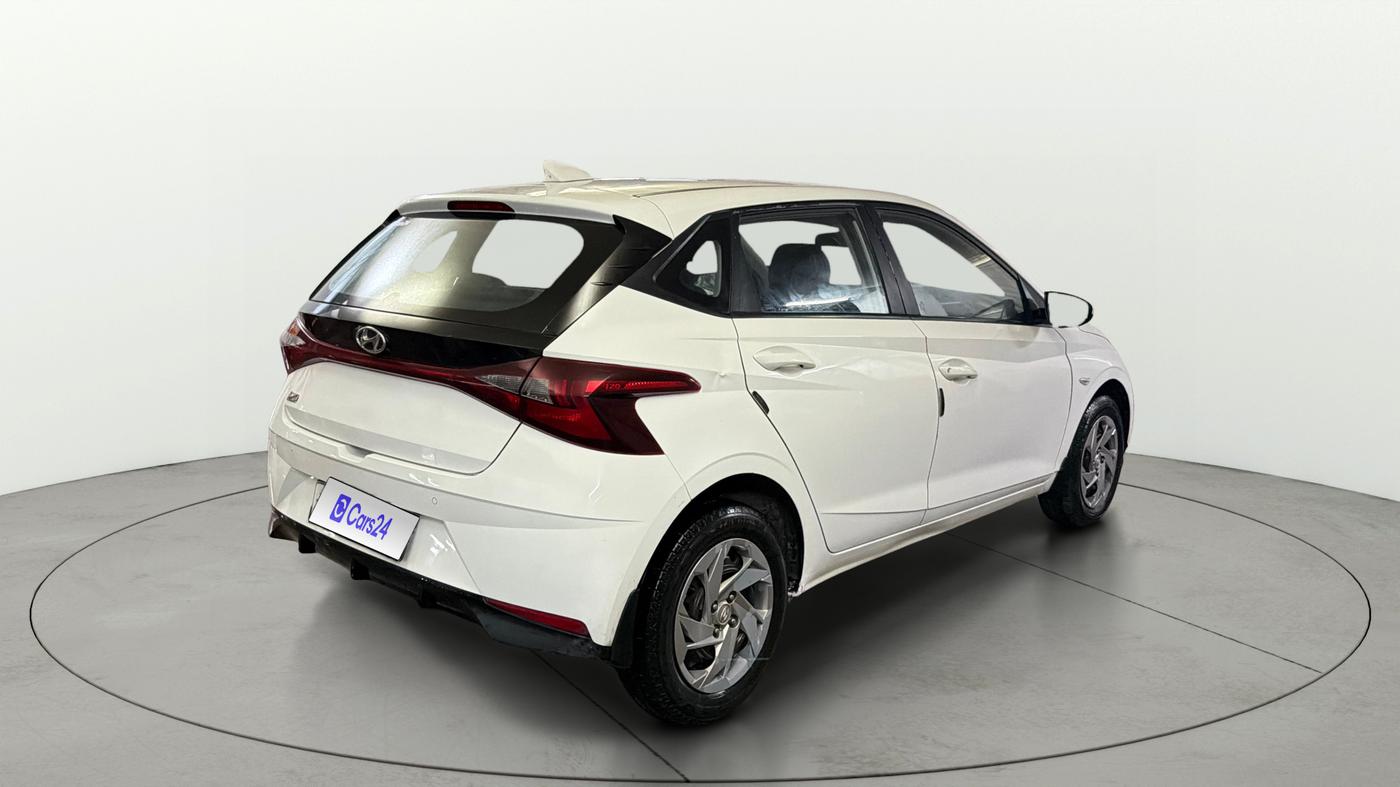 2021 Hyundai NEW I20 MAGNA 1.2 MT, Petrol, Manual, 1,05,532 km, Right Back Diagonal