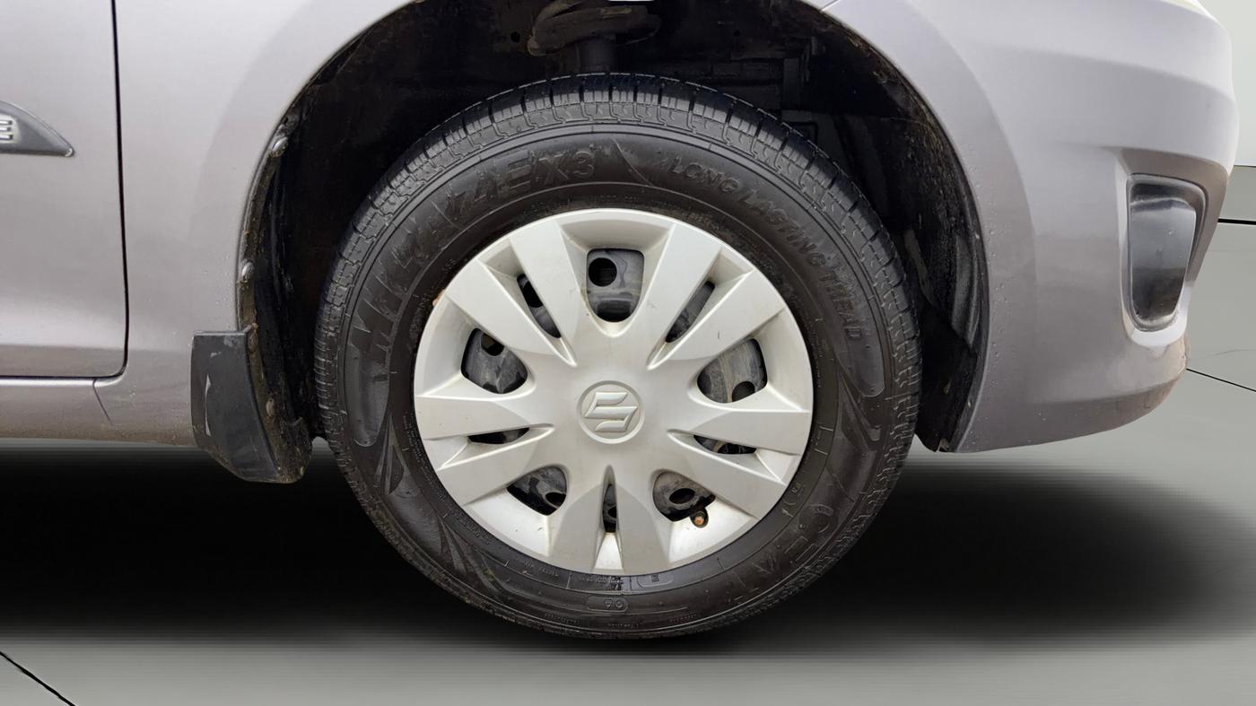 2014 Maruti Swift Dzire VXI, Petrol, Manual, 51,536 km, Right Front Wheel