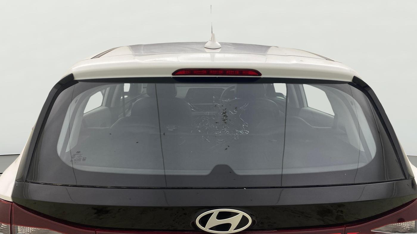 2024 Hyundai NEW I20 MAGNA 1.2 MT, Petrol, Manual, 34,676 km, Rear Windshield