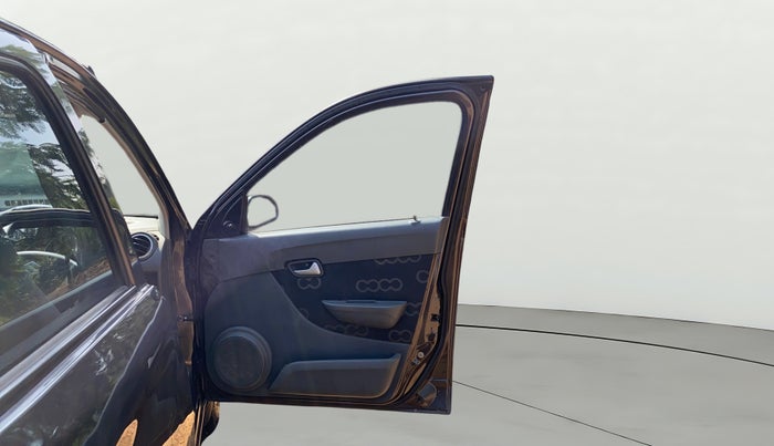 2016 Maruti Alto 800 LXI, Petrol, Manual, 1,28,317 km, RHS Front Door