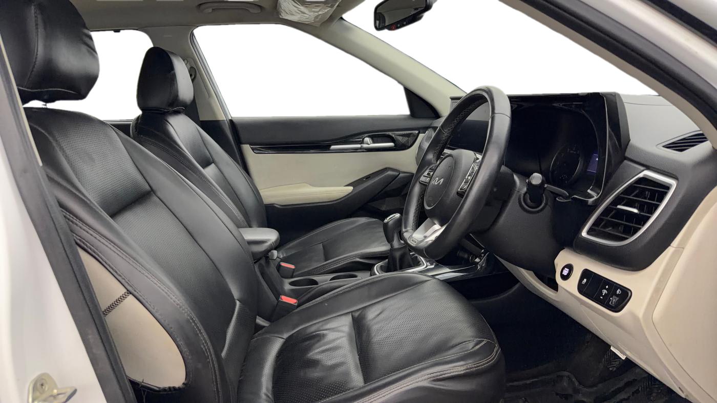 2022 KIA SELTOS HTX PETROL 1.5, Petrol, Manual, 38,834 km, Right Side Front Door Cabin