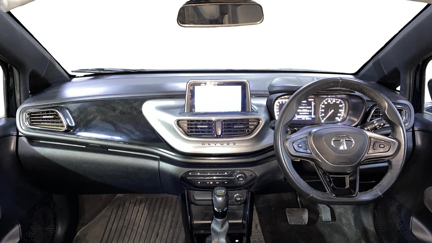 2022 Tata ALTROZ XZA PLUS DARK EDTION, Petrol, Automatic, 10,933 km, Dashboard