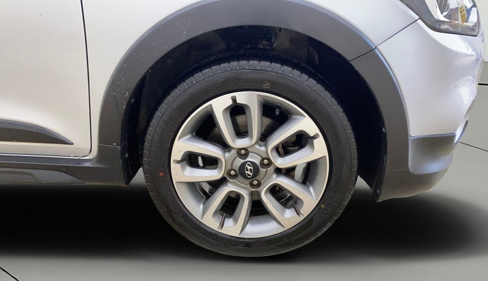 2016 Hyundai i20 Active 1.2 S, CNG, Manual, 67,663 km, Right Front Wheel