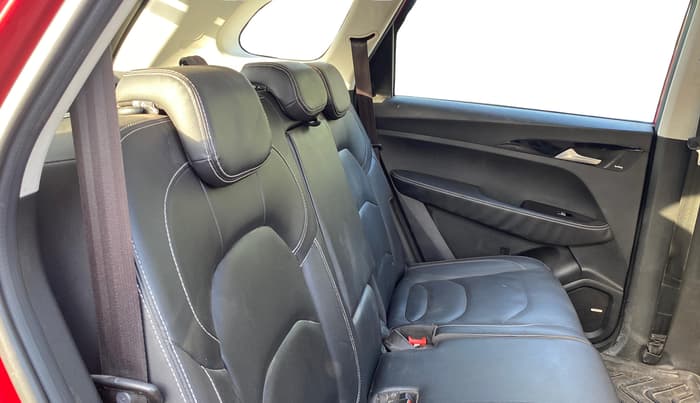2019 MG HECTOR SHARP 2.0 DIESEL, Diesel, Manual, 1,04,281 km, Right Side Rear Door Cabin