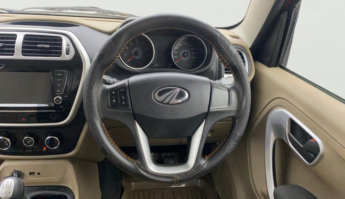 2017 Mahindra TUV300 T10 DUAL TONE, Diesel, Manual, 65,032 km, Steering Wheel Close Up