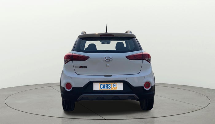 2015 Hyundai i20 Active 1.2 S, Petrol, Manual, 1,01,144 km, Back/Rear