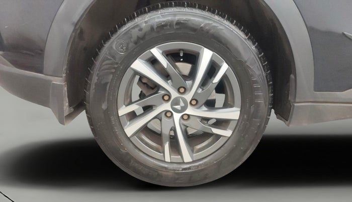 2023 Mahindra XUV700 AX 5 P MT 7 STR, Petrol, Manual, 13,935 km, Right Rear Wheel