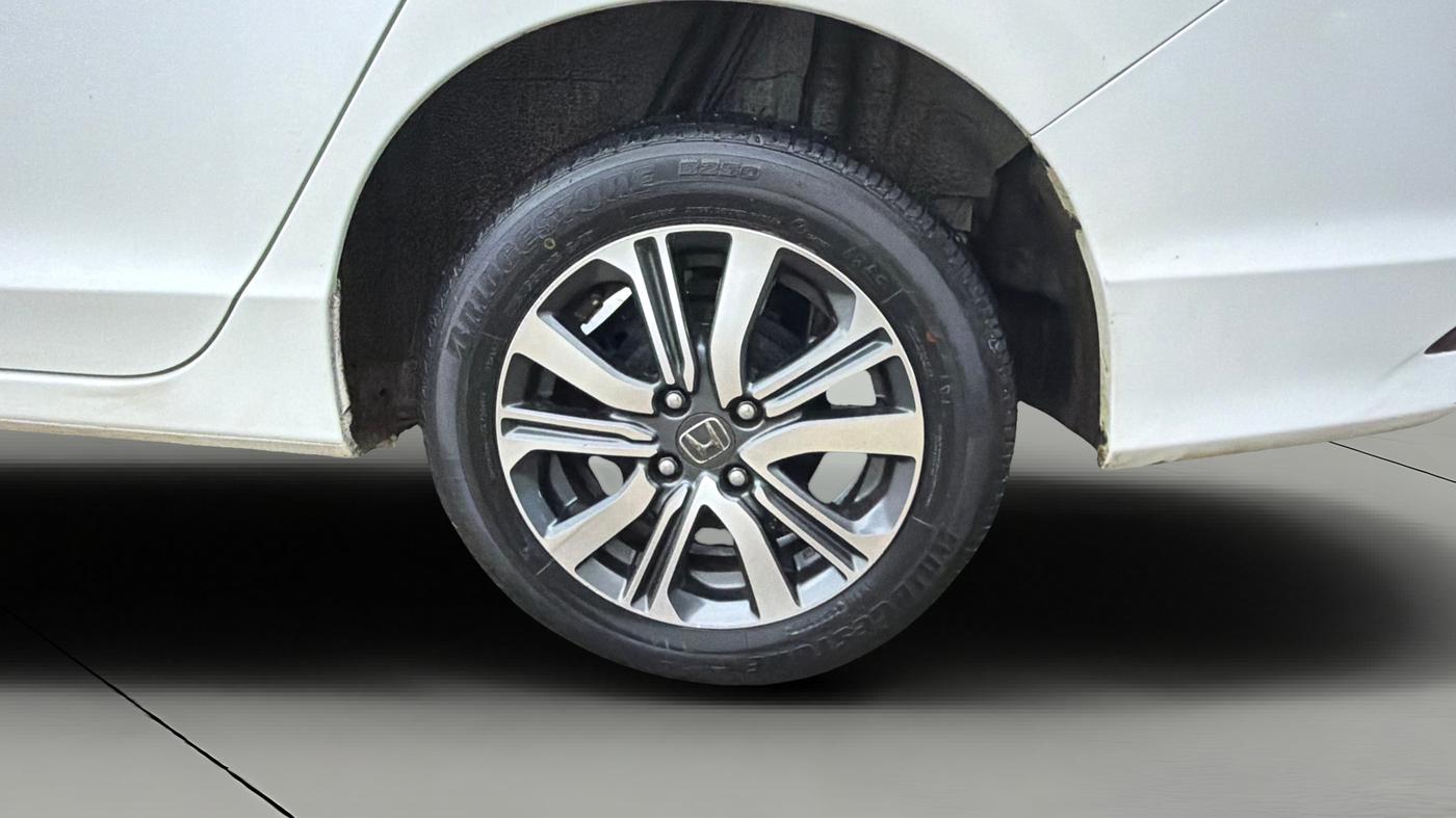 2022 Honda City 1.5L I-VTEC V MT 5TH GEN, Petrol, Manual, 18,789 km, Left Rear Wheel