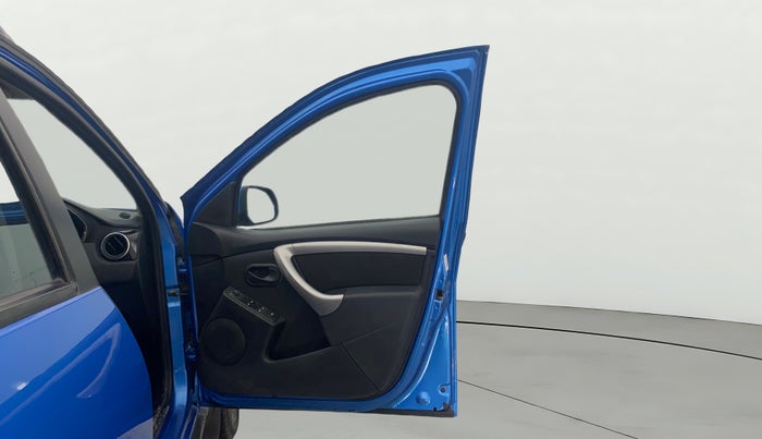 2019 Renault Duster RXS CVT, Petrol, Automatic, 16,867 km, RHS Front Door