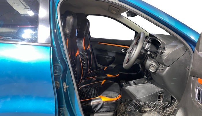 2021 Renault Kwid CLIMBER 1.0 AMT (O), Petrol, Automatic, 29,579 km, Right Side Front Door Cabin