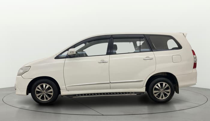 2015 Toyota Innova 2.5 VX 8 STR, Diesel, Manual, 55,485 km, Left Side