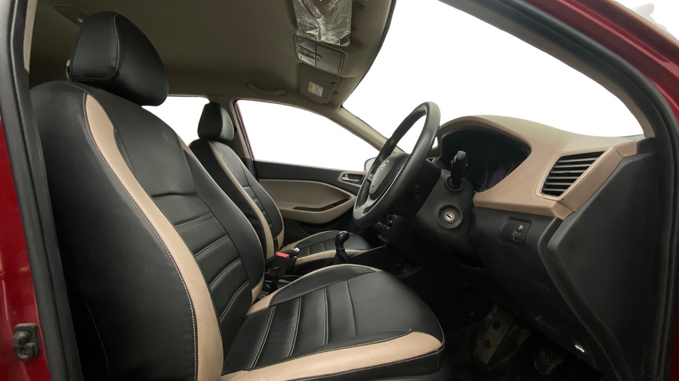 2020 Hyundai Elite i20 SPORTZ PLUS 1.2, Petrol, Manual, 49,027 km, Right Side Front Door Cabin