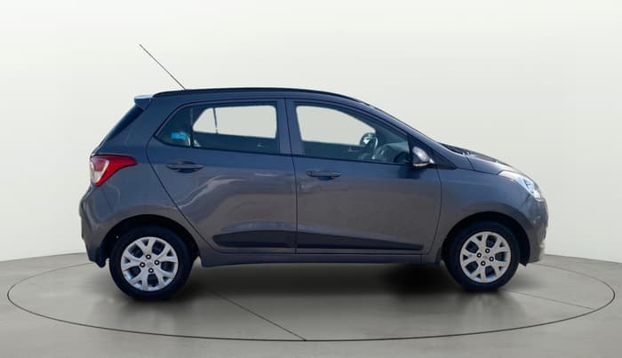 2016 Hyundai Grand i10 SPORTZ 1.2 KAPPA VTVT, Petrol, Manual, 66,829 km, Right Side View