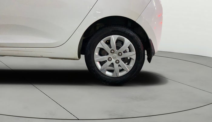 2016 Hyundai Eon MAGNA +, Petrol, Manual, 89,786 km, Left Rear Wheel