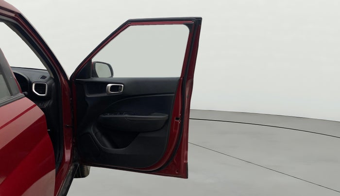 2019 Hyundai VENUE SX(O) 1.4 CRDI, Diesel, Manual, 67,145 km, RHS Front Door