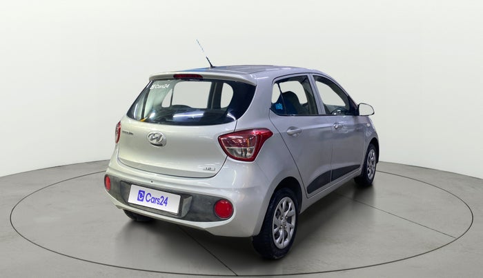 2017 Hyundai Grand i10 MAGNA 1.2 KAPPA VTVT, Petrol, Manual, 27,483 km, Right Back Diagonal