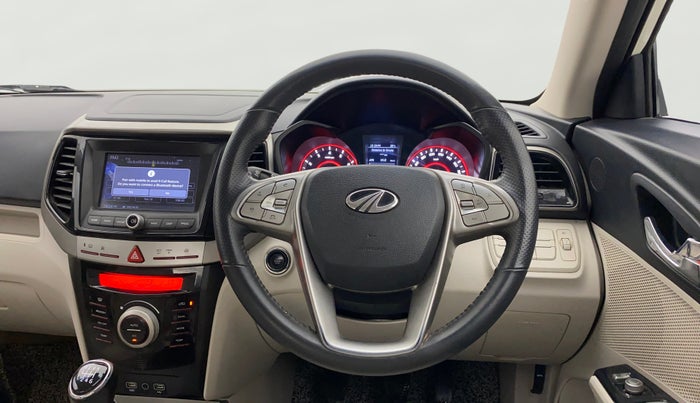 2021 Mahindra XUV300 W8 1.2 PETROL, Petrol, Manual, 24,301 km, Steering Wheel Close Up