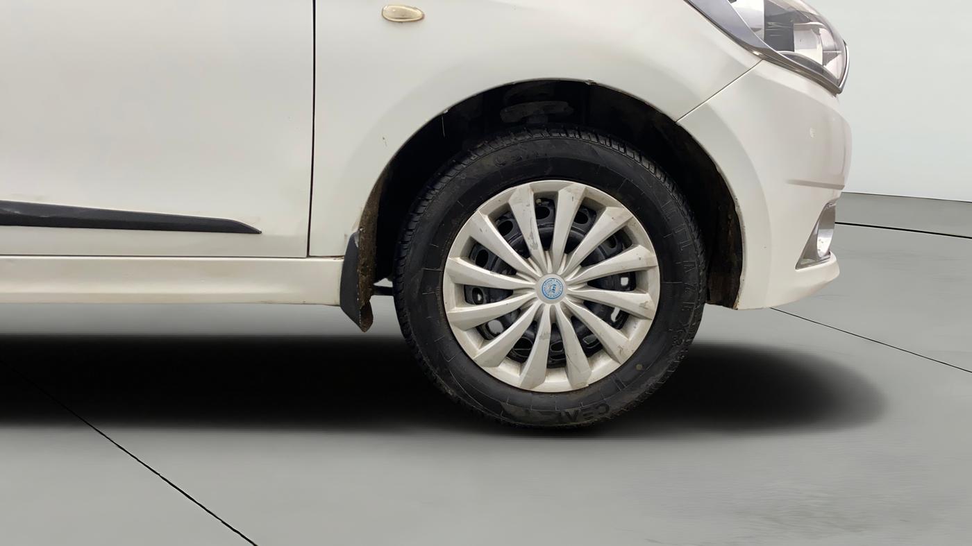 2017 Tata TIGOR XM PETROL, Petrol, Manual, 89,693 km, Right Front Wheel