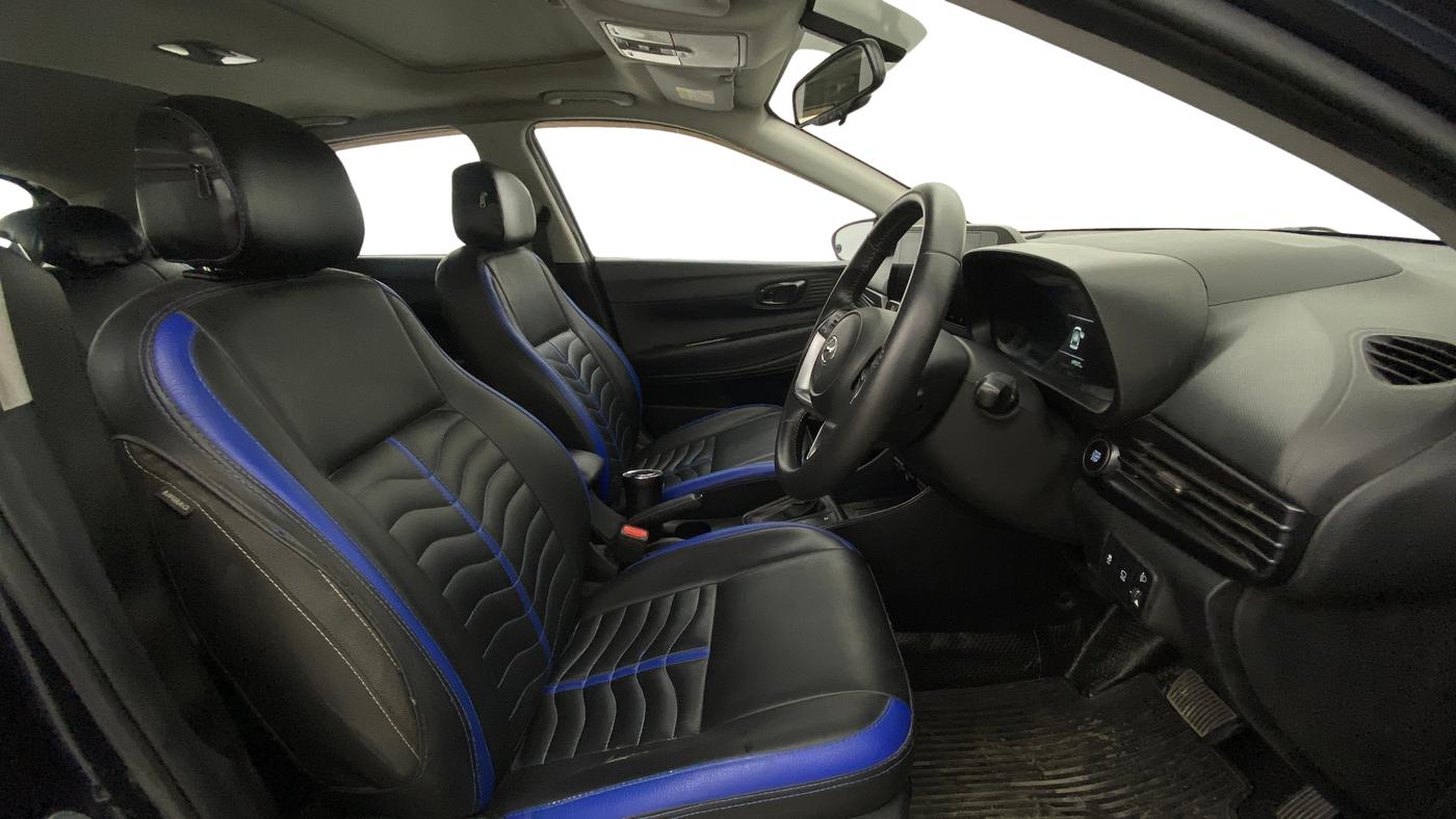 2022 Hyundai NEW I20 ASTA (O) 1.2 AT, Petrol, Automatic, 69,504 km, Right Side Front Door Cabin