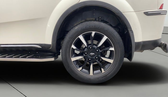 2020 Mahindra XUV500 W11, Diesel, Manual, 66,281 km, Left Rear Wheel