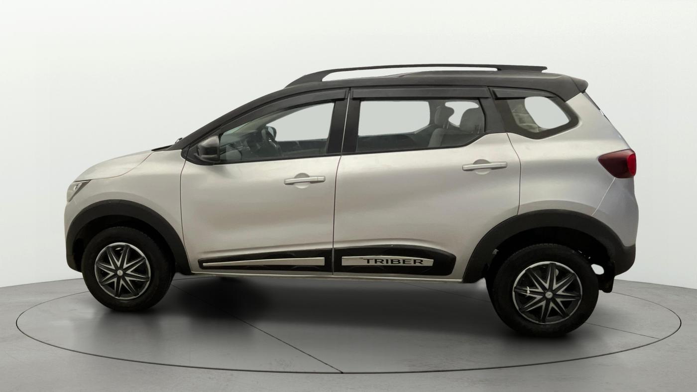2022 Renault TRIBER RXT, Petrol, Manual, 83,843 km, Left Side