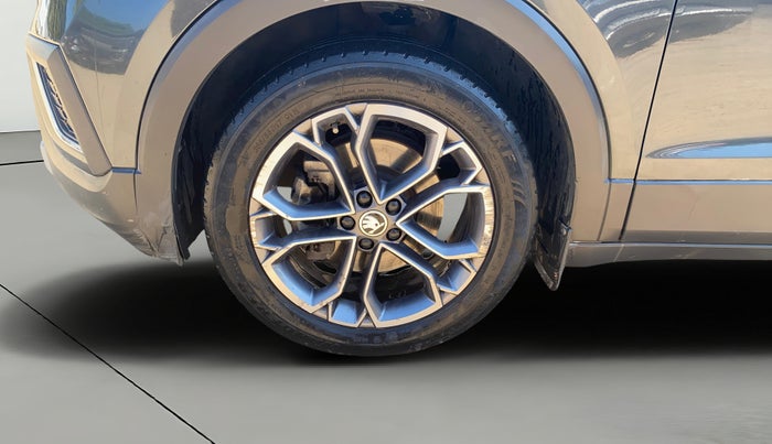 2022 Skoda KUSHAQ STYLE 1.5L TSI DSG, Petrol, Automatic, 79,930 km, Left Front Wheel