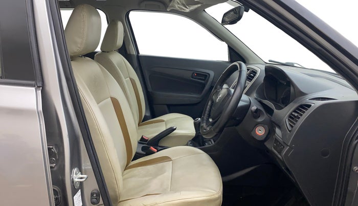 2016 Maruti Vitara Brezza VDI (O), Diesel, Manual, 97,573 km, Right Side Front Door Cabin