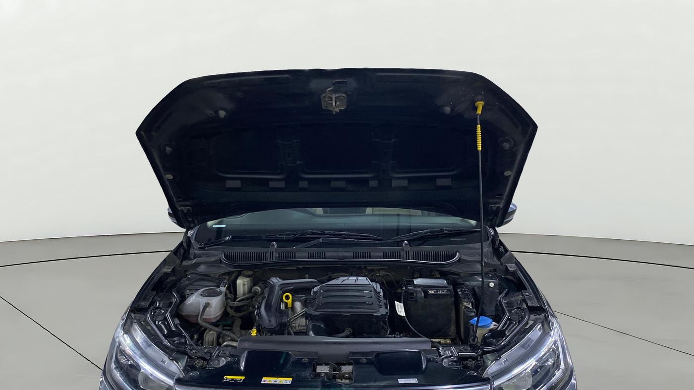 2024 Volkswagen VIRTUS TOPLINE TSI 1.0 AT, Petrol, Automatic, 53,700 km, Open Bonet