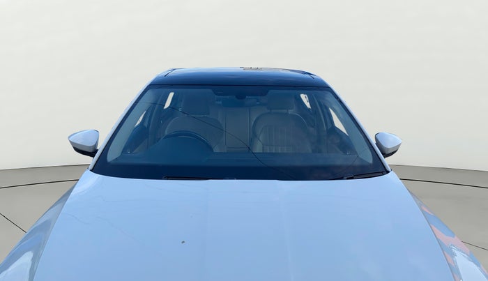 2018 Skoda Superb L&K 1.8 TSI AT, Petrol, Automatic, 82,308 km, Front Windshield