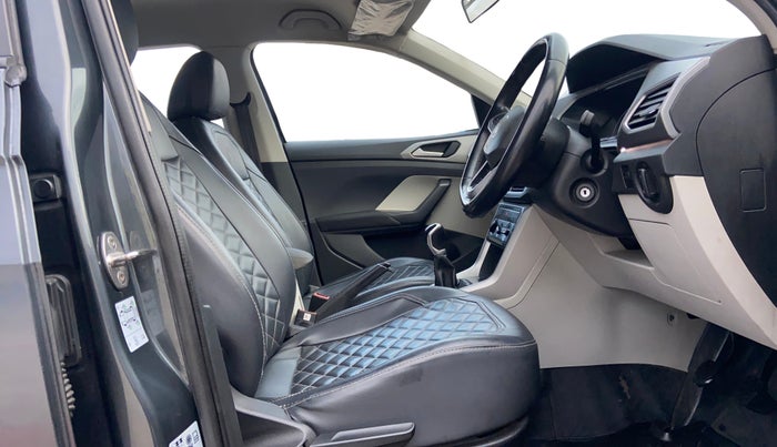 2022 Volkswagen TAIGUN HIGHLINE 1.0 TSI MT, Petrol, Manual, 67,559 km, Right Side Front Door Cabin