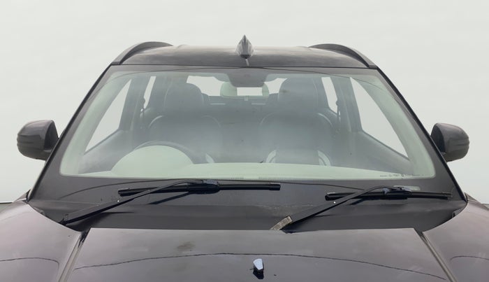 2016 Mahindra Kuv100 K6 5 STR, Petrol, Manual, 84,140 km, Front Windshield