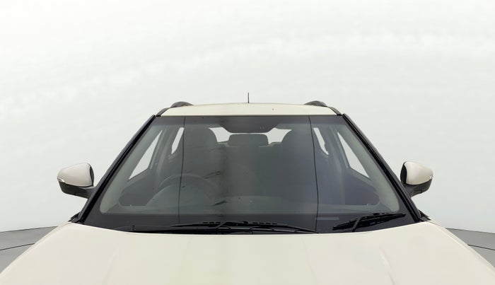 2019 Mahindra XUV300 W8 1.2 PETROL, Petrol, Manual, 82,081 km, Front Windshield