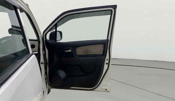 2016 Maruti Wagon R 1.0 VXI, CNG, Manual, 1,09,870 km, RHS Front Door