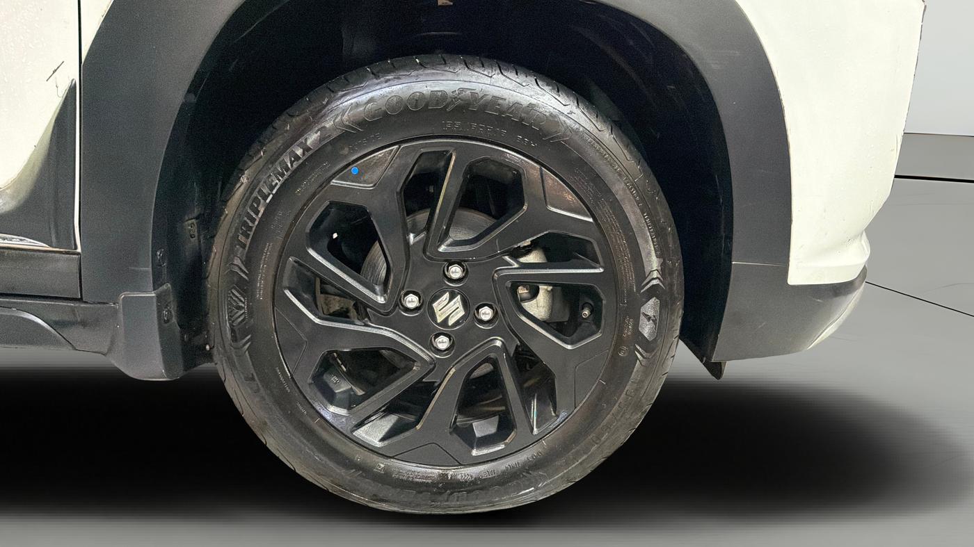 2023 Maruti FRONX DELTA PLUS 1.2L AGS, Petrol, Automatic, 10,437 km, Right Front Wheel