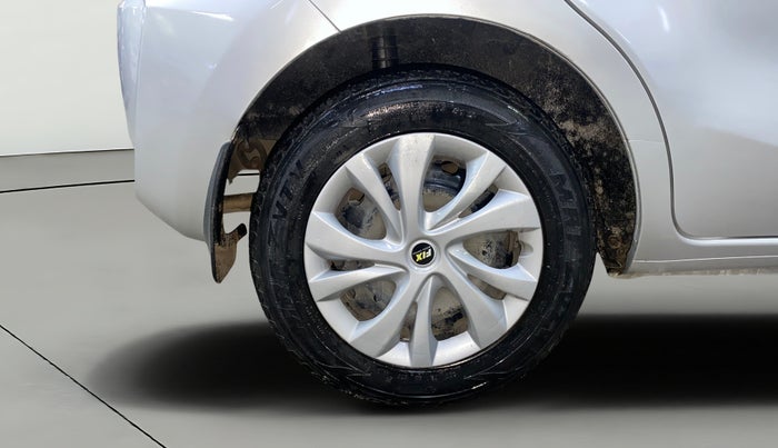 2018 Datsun Go T, CNG, Manual, 41,632 km, Right Rear Wheel