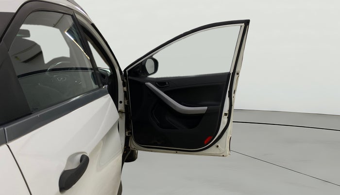 2021 Tata NEXON XM DIESEL, Diesel, Manual, 44,718 km, RHS Front Door