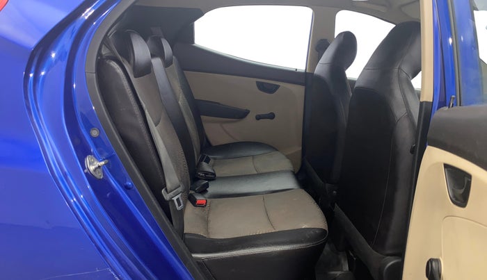 2014 Hyundai Eon MAGNA +, Petrol, Manual, 31,965 km, Right Side Rear Door Cabin