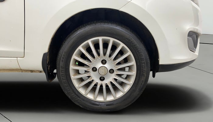 2015 Tata Zest XMS PETROL, CNG, Manual, 45,160 km, Right Front Wheel