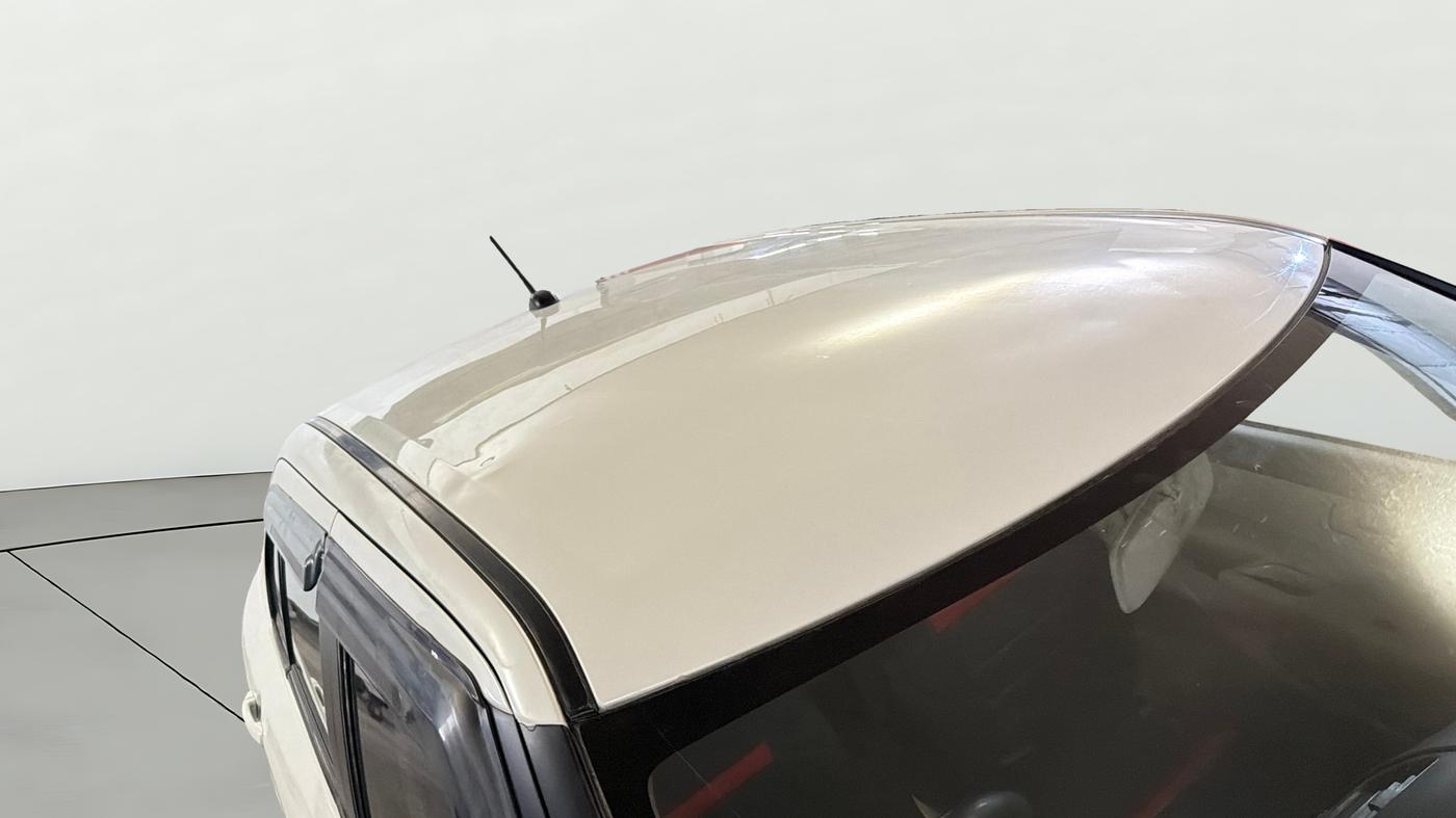 2015 Maruti Swift Dzire LXI (O), CNG, Manual, 72,280 km, Roof