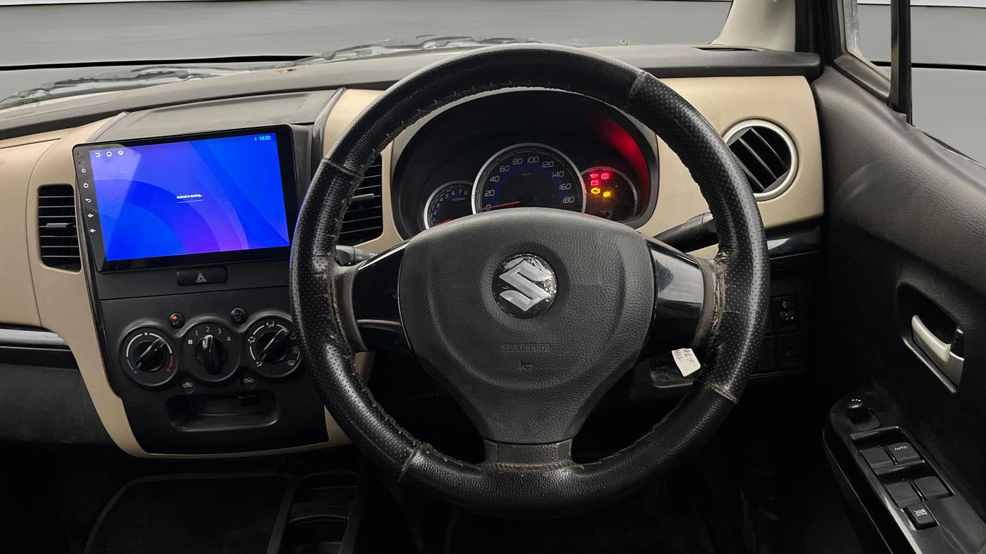 2017 Maruti Wagon R 1.0 VXI+ (O) MT, Petrol, Manual, 90,206 km, Steering Wheel Close Up