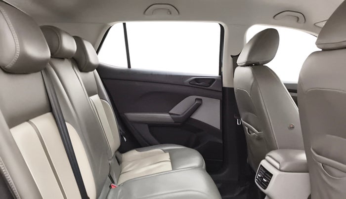 2022 Skoda KUSHAQ ACTIVE 1.0L TSI MT, Petrol, Manual, 75,793 km, Right Side Rear Door Cabin