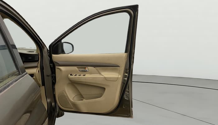 2019 Maruti Ertiga VXI SHVS, Petrol, Manual, 53,792 km, RHS Front Door
