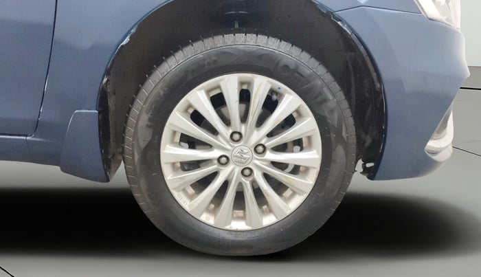 2018 Maruti Ciaz DELTA 1.5 SHVS MT PETROL, Petrol, Manual, 1,07,379 km, Right Front Wheel