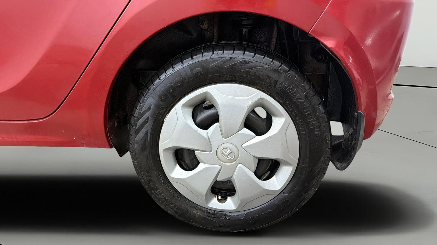 2018 Tata Tiago XZ PETROL, Petrol, Manual, 46,736 km, Left Rear Wheel