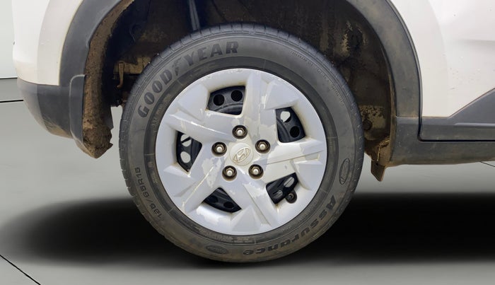 2022 Hyundai VENUE S(O) 1.2, Petrol, Manual, 49,959 km, Right Rear Wheel