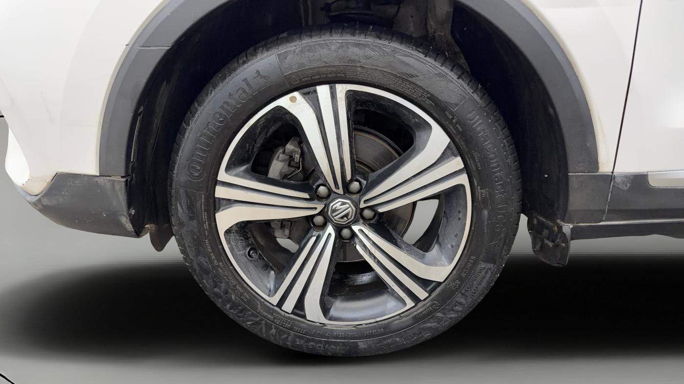 2023 MG ASTOR SHARP 1.5 CVT, Petrol, Automatic, 27,676 km, Left Front Wheel