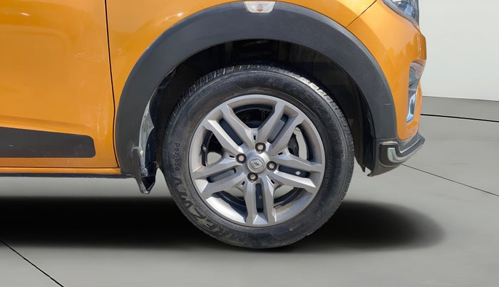 2020 Renault TRIBER RXZ, Petrol, Manual, 25,780 km, Right Front Wheel