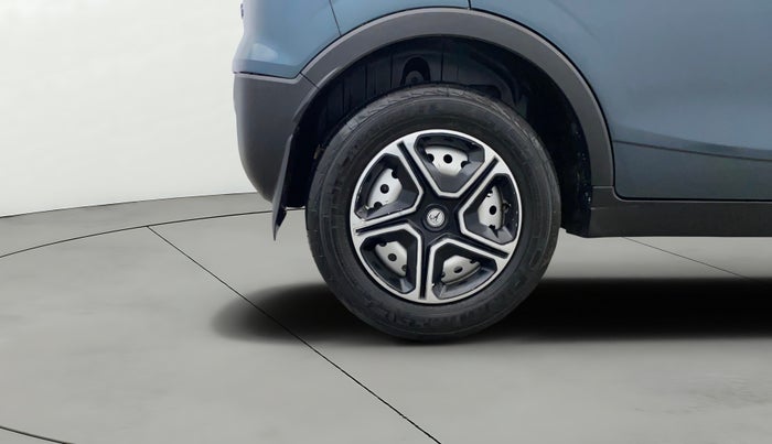 2022 Mahindra XUV300 W4 1.2 PETROL, Petrol, Manual, 91,761 km, Right Rear Wheel