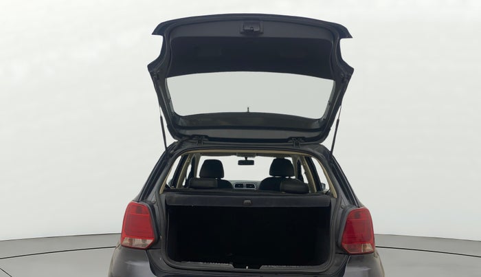 2015 Volkswagen Polo HIGHLINE1.5L, Diesel, Manual, 1,43,737 km, Boot Door Open